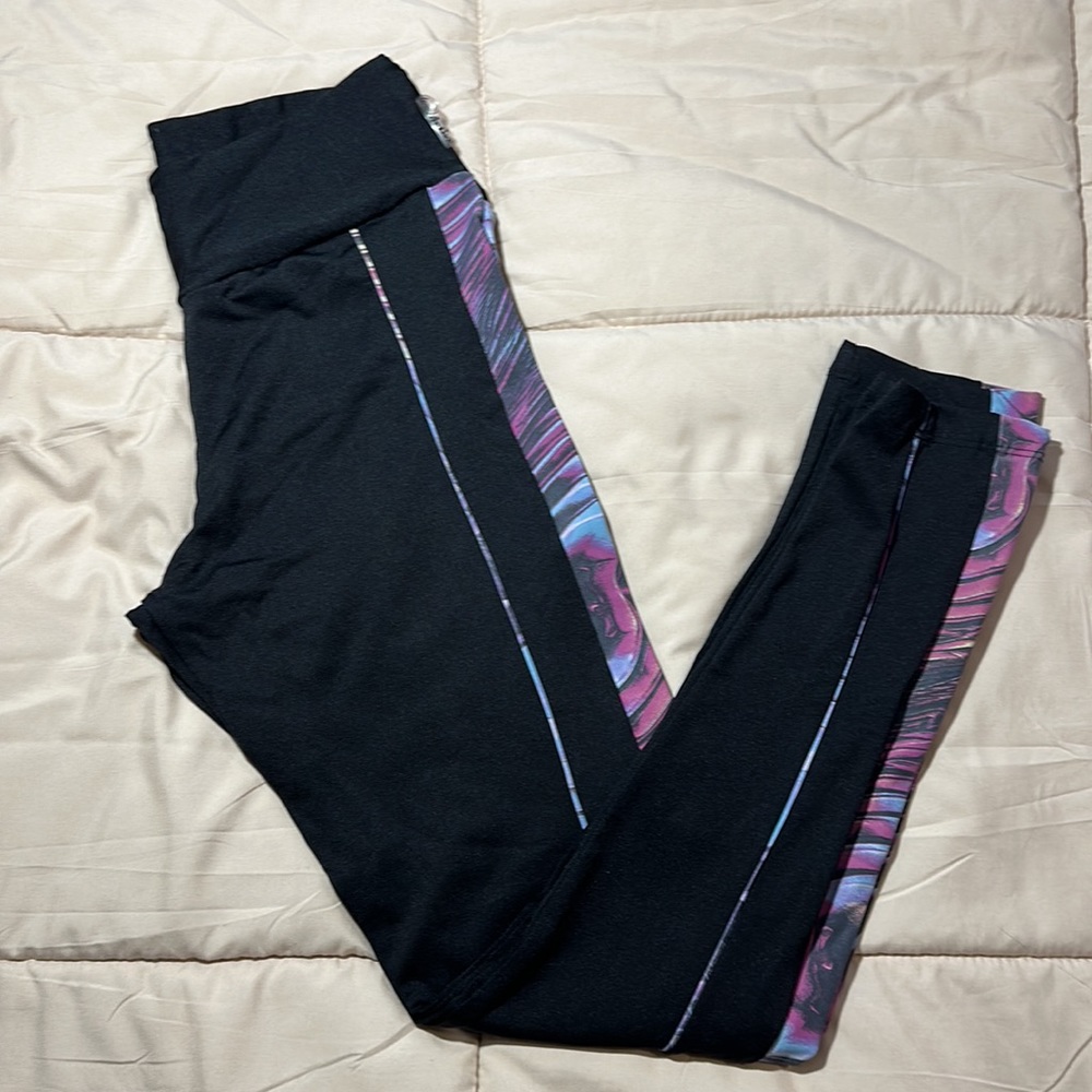 LEGGINGS BLACK SIDE DETAILS